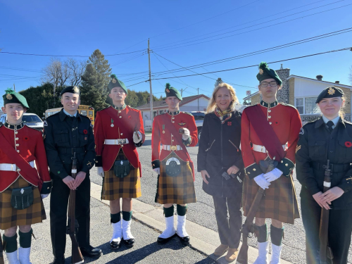 Remembrance Day Ceremonies in Nickel Belt</br>Cérémonies du Jour du Souvenir à Nickel Belt